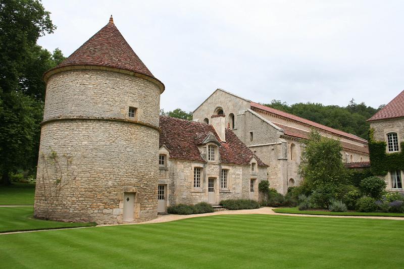 Abbazia de Fontenay.jpg